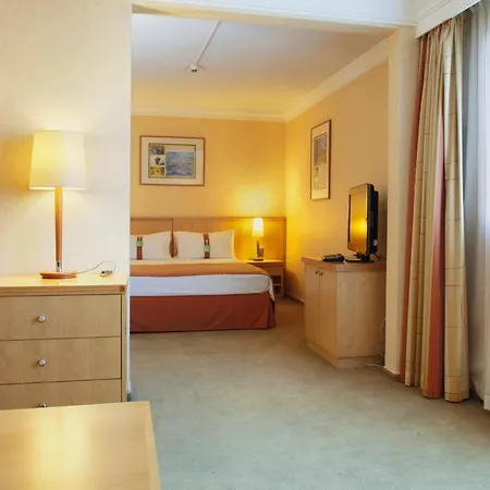 Calais-centre By Ihg 4* Calais