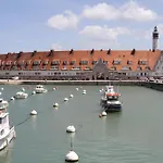 Hotel Calais-centre By Ihg 4*