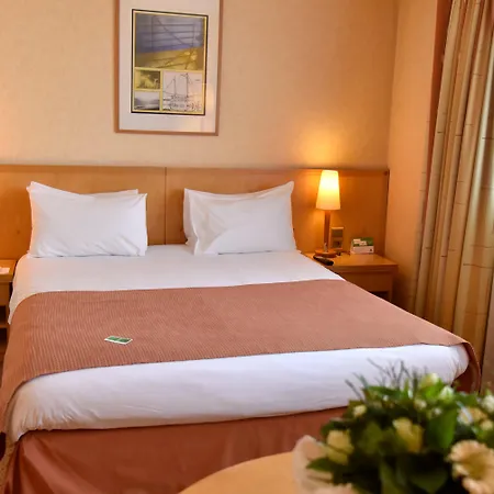 מלון Calais-centre By Ihg