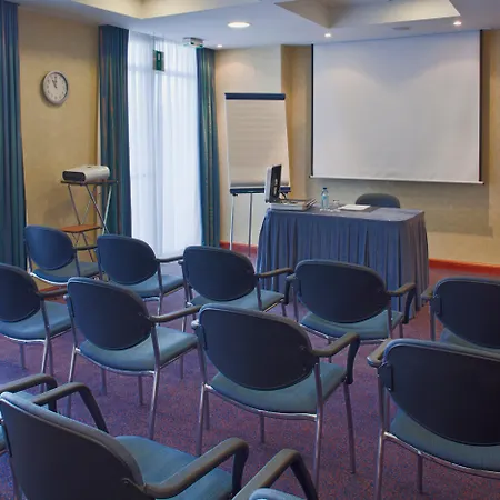 Calais-centre By Ihg Hotel 4*