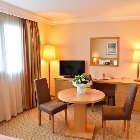 Calais-centre By Ihg 4* קאלה