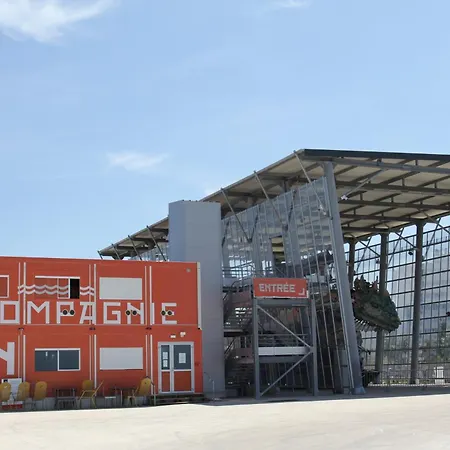 מלון Calais-centre By Ihg קאלה