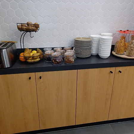 מלון Calais-centre By Ihg קאלה