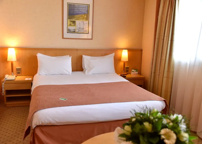 Hotel Calais-centre By Ihg