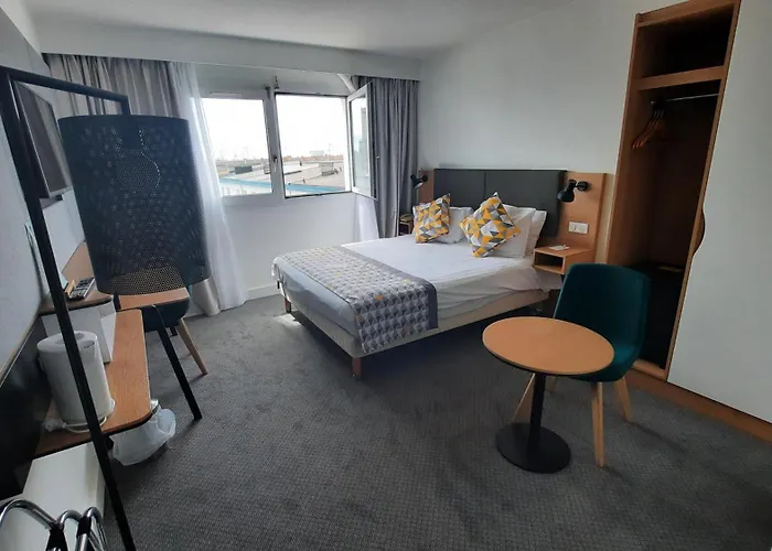 Hotel Calais-centre By Ihg Calais