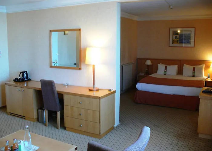 Hotel Calais-centre By Ihg